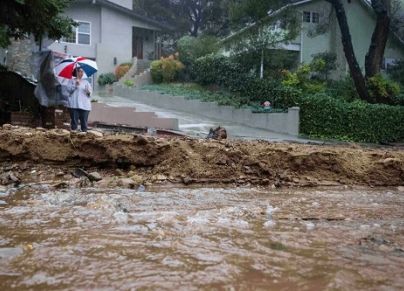 الفيضانات في كاليفورنيا