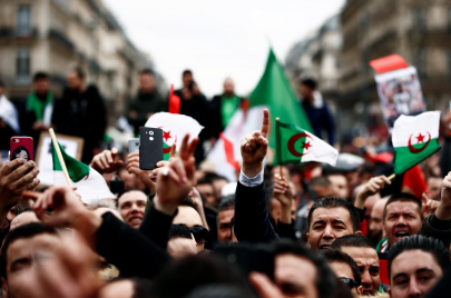  بوادر عصيان مدني في الجزائر أمام إصرار النظام على ترشيح بوتفليقة