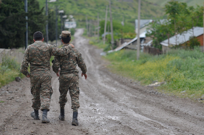 ما تريد/ين معرفته عن أسباب الصراع العسكري بين أرمينيا وأذربيجان