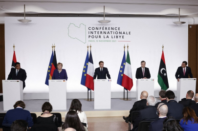 اختتام مؤتمر باريس حول ليبيا والمنفي والدبيبة يتعهدان بتسليم السلطة