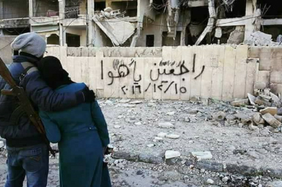 جدران حلب.. حكاية البريد والساعي