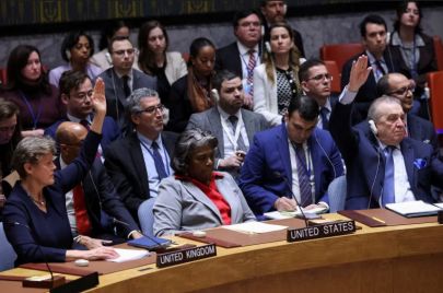 أصدر مجلس الأمن الدولي قرارًا يدعو إلى وقف إطلاق النار في غزة خلال شهر رمضان الجاري، بعد امتناع الولايات المتحدة عن التصويت.