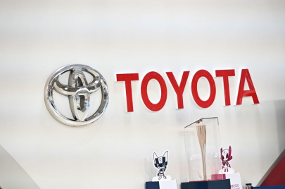 تويوتا تتفوق على فولكسفاغن في مبيعات السيارات لأول مرة منذ 5 سنوات